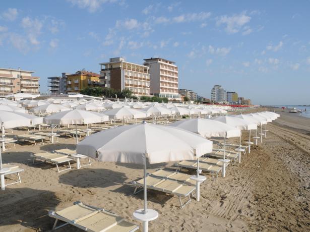 palacelidohotel en discounts-and-blocked-prices-holidays-lido-di-savio-beach-hotel 013