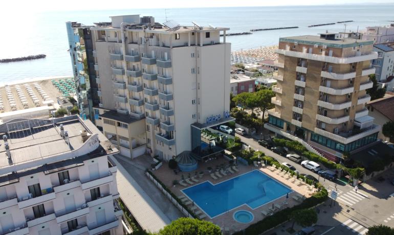 palacelidohotel it offerta-fine-agosto-low-cost-in-family-hotel-con-piscina-a-lido-di-savio 004