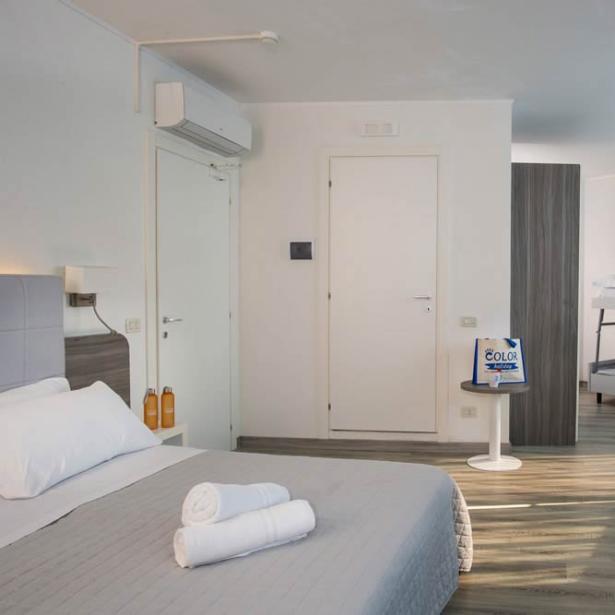 palacelidohotel en offer-july-in-family-hotel-in-lido-di-savio-free-stay-for-children 023